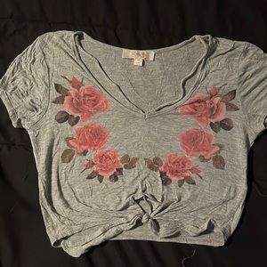 Cropped rose shirt